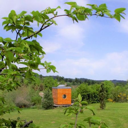 Les Roulottes Et Cabanes Du Livradois Affittacamere Cunlhat Esterno foto