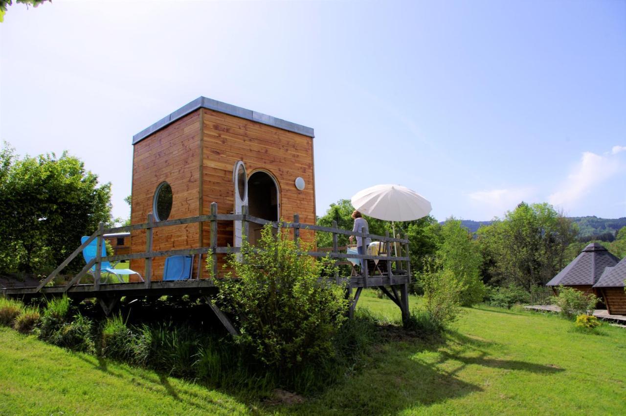 Les Roulottes Et Cabanes Du Livradois Affittacamere Cunlhat Esterno foto